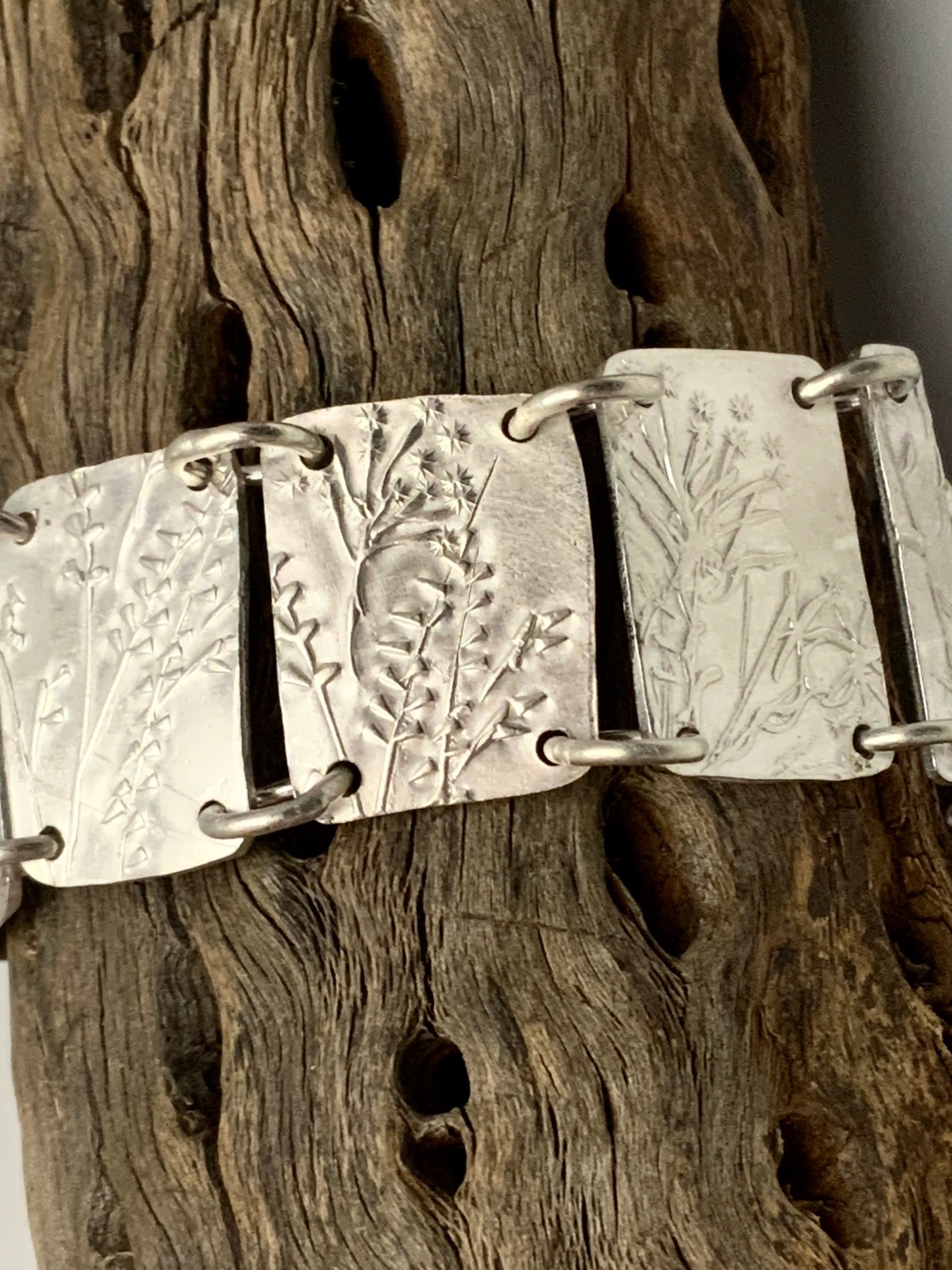Wildflower Embossed Silver Link Bracelet with Matching Earrings - Evitts Creek Arts