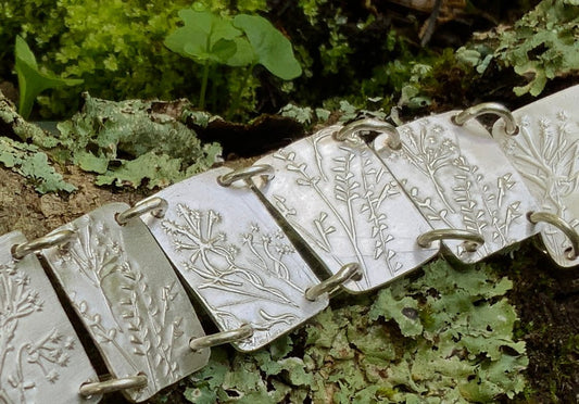 Wildflower Embossed Silver Link Bracelet with Matching Earrings - Evitts Creek Arts